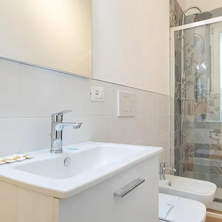 Madonnina Tower X 10 Spacious شقة ترييستي